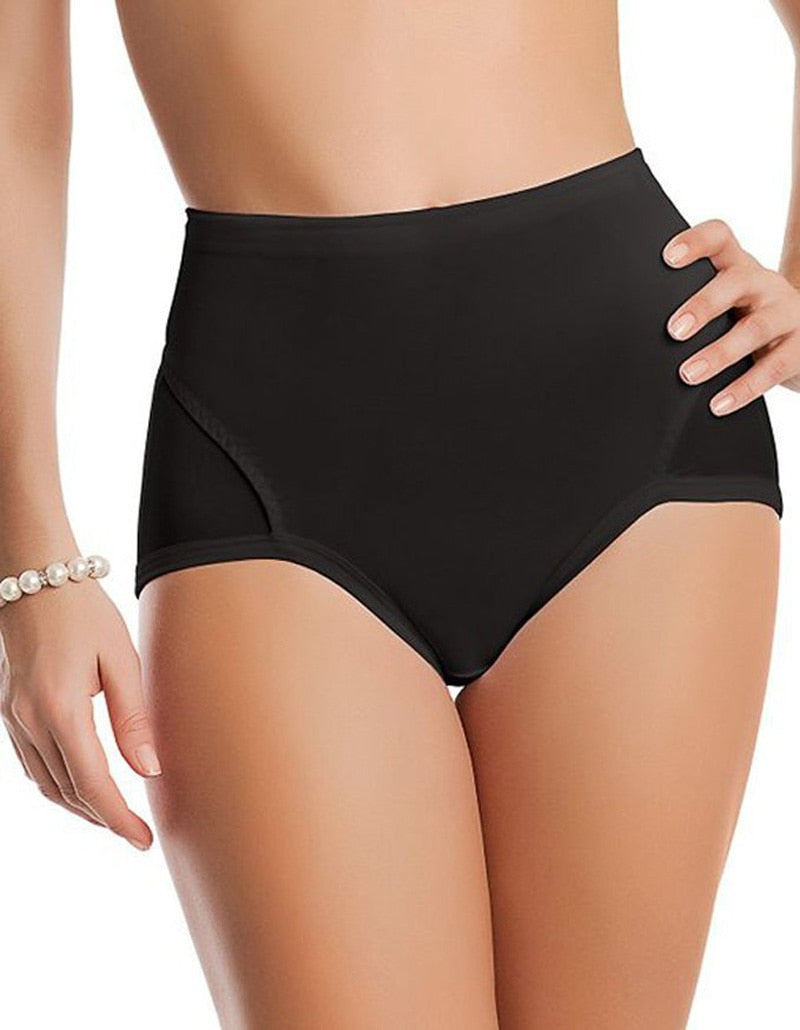 Culotte gainante pour les hanches et les fesses