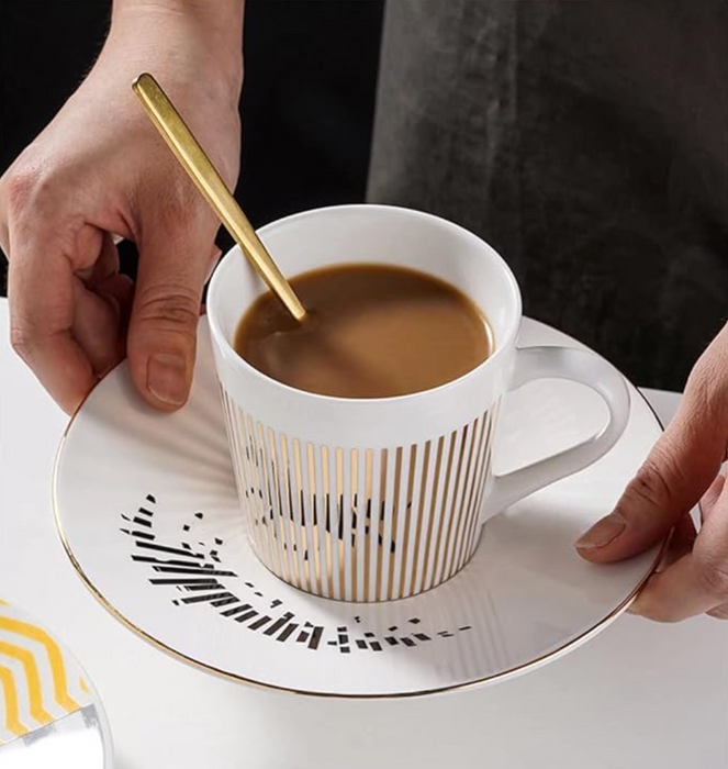 Horse Mirror Cup