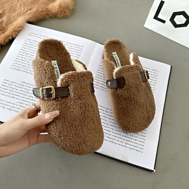 Pantoufles d'hiver chaudes pour femmes 