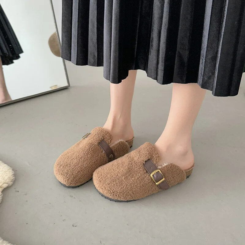 Pantoufles d'hiver chaudes pour femmes 