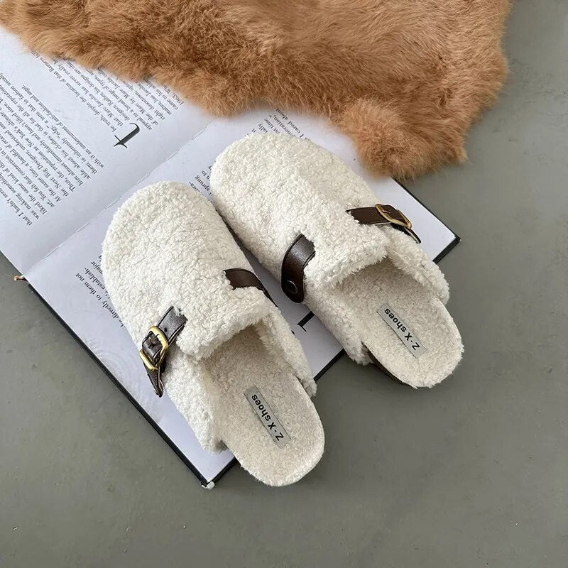 Pantoufles d'hiver chaudes pour femmes 